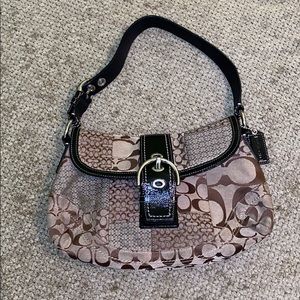 Adorable Authentic Coach shoulder bag